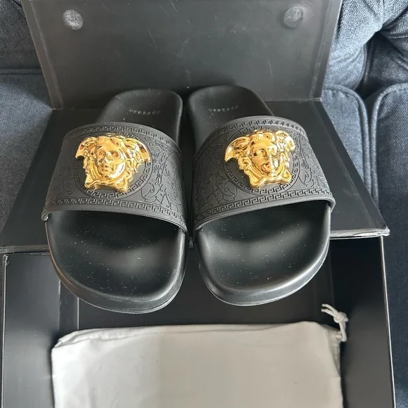 Versace slides - Picture 3 of 3